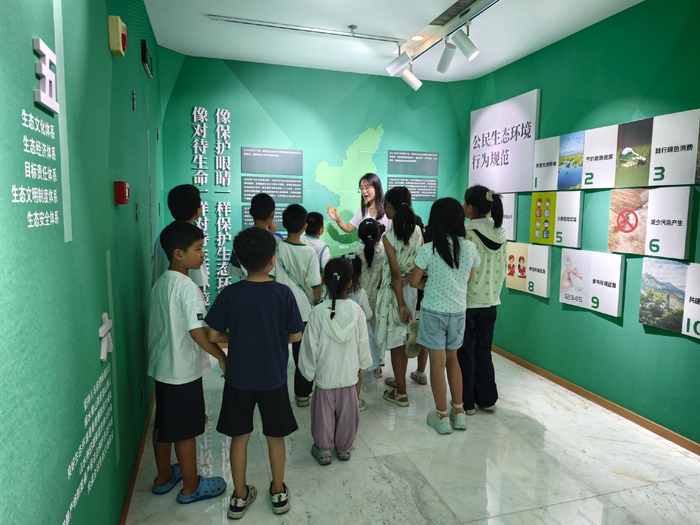 法典润童心，西安市智慧环保指挥中心开展亲子普法活动